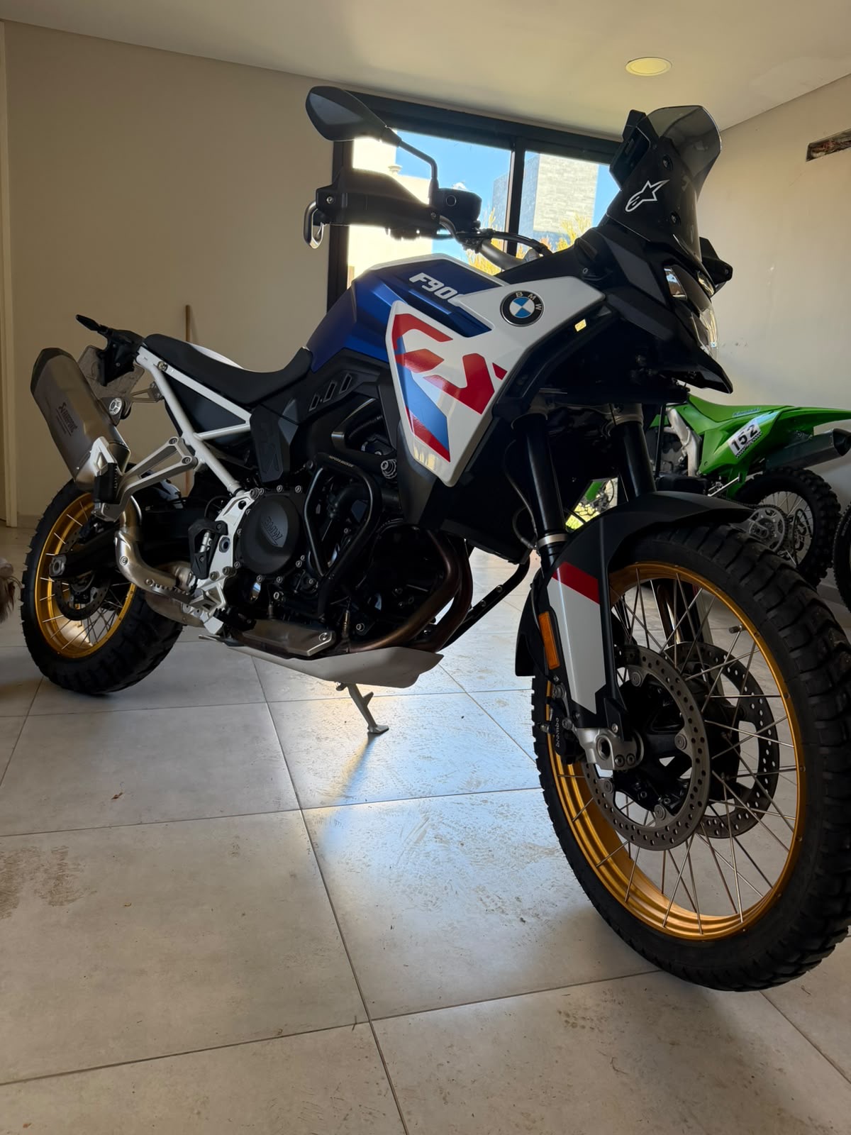BMW  GS 900F 2024