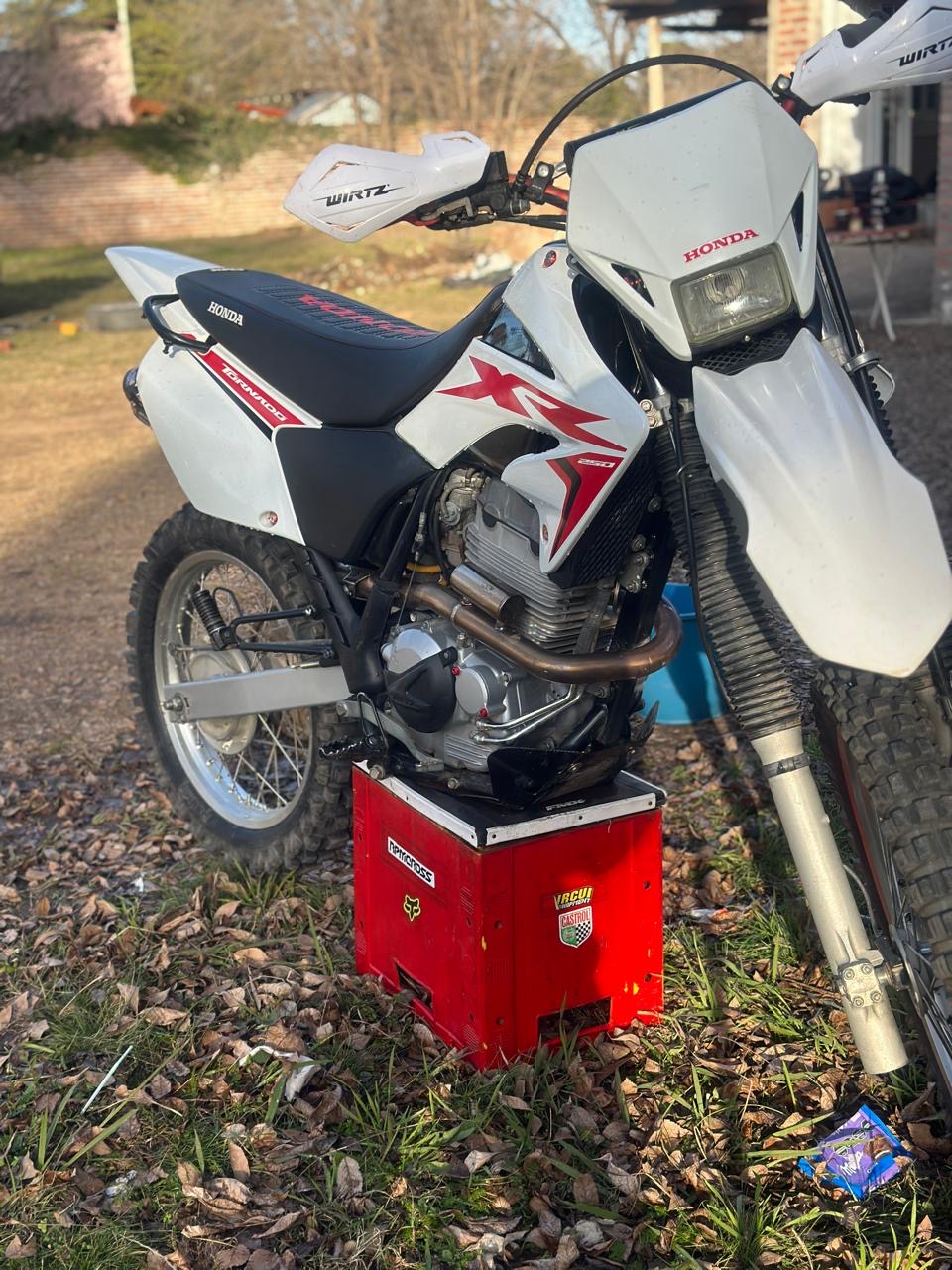 Miniatura 4 de HONDA TORNADO XR 250cc