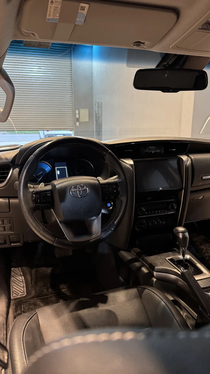 Miniatura 14 de Toyota Hilux SW4