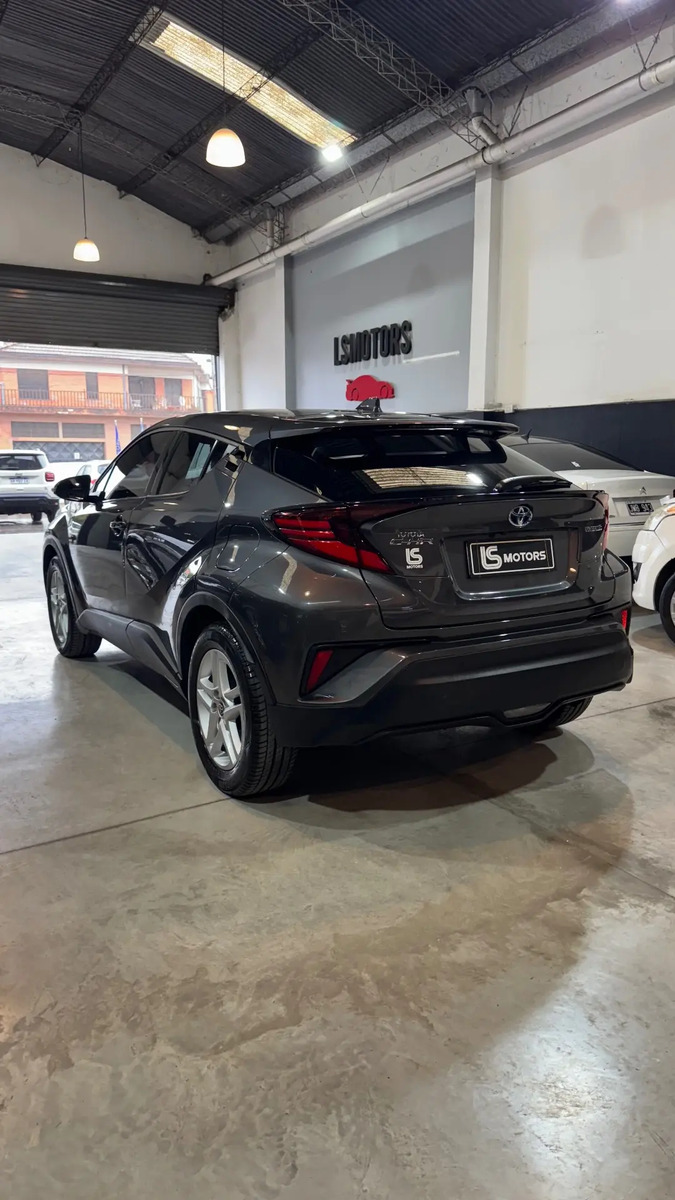 Miniatura 12 de Toyota C-HR