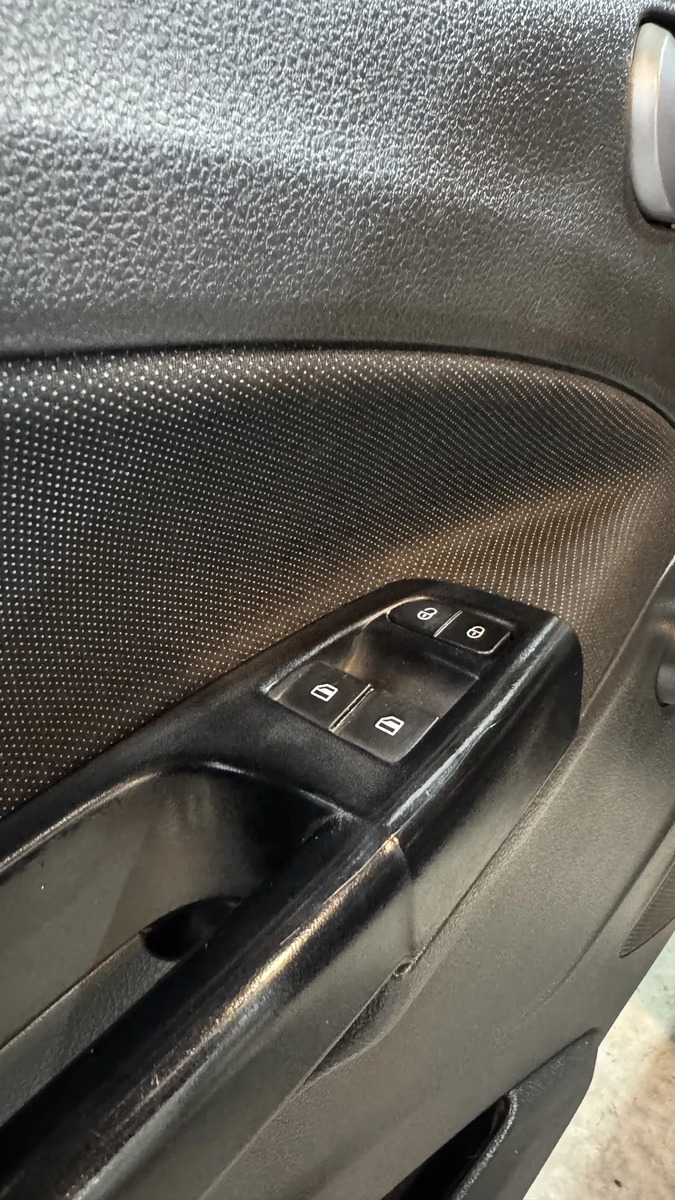 Miniatura 4 de Volkswagen Gol Trend