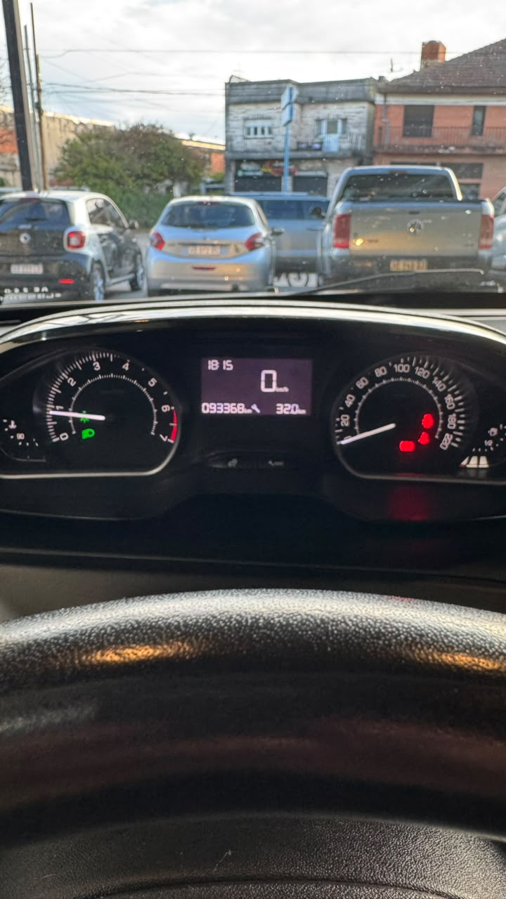 Miniatura 8 de Peugeot 2008 