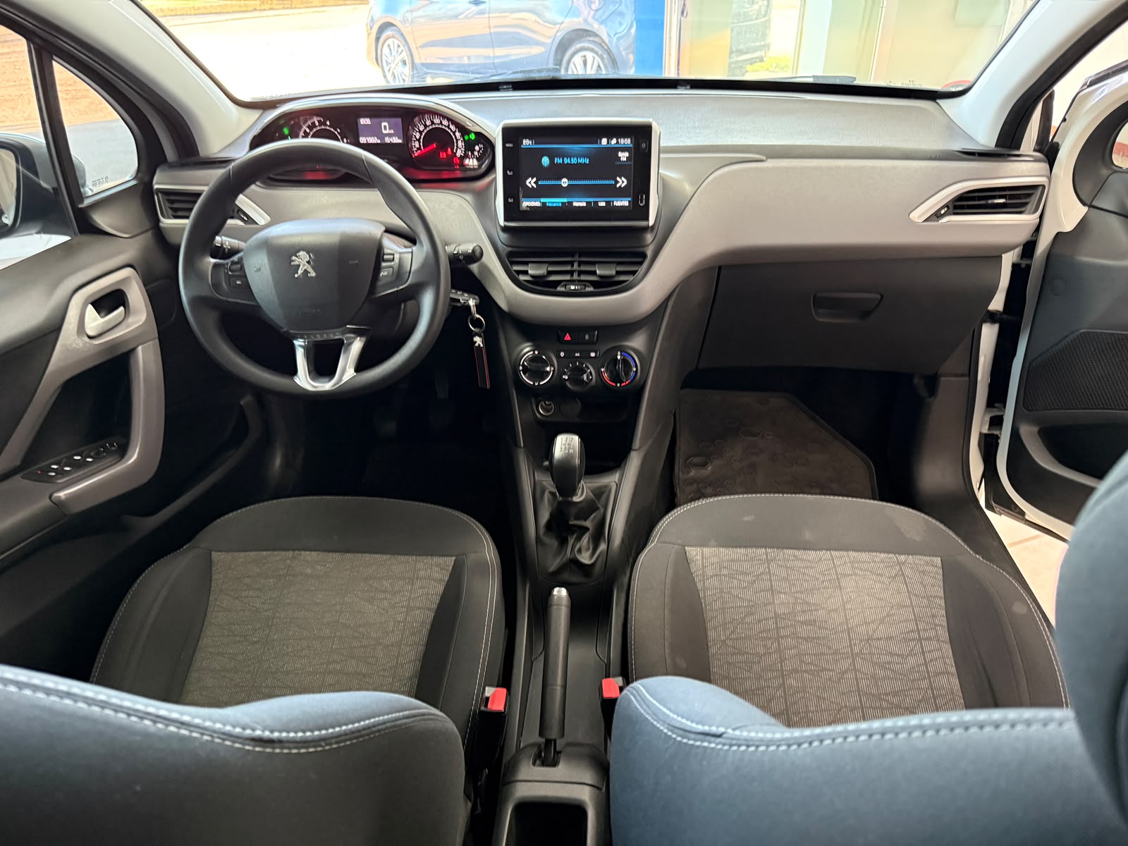 Miniatura 3 de Peugeot 208