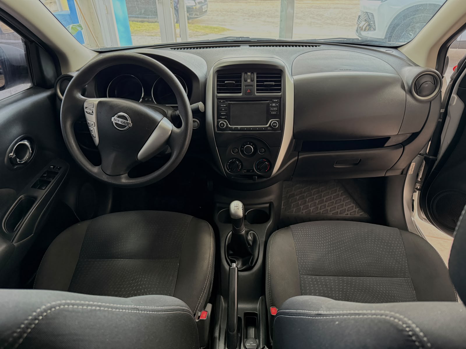 Miniatura 5 de Nissan Versa